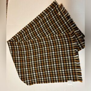 Steve Madden acrylic scarf